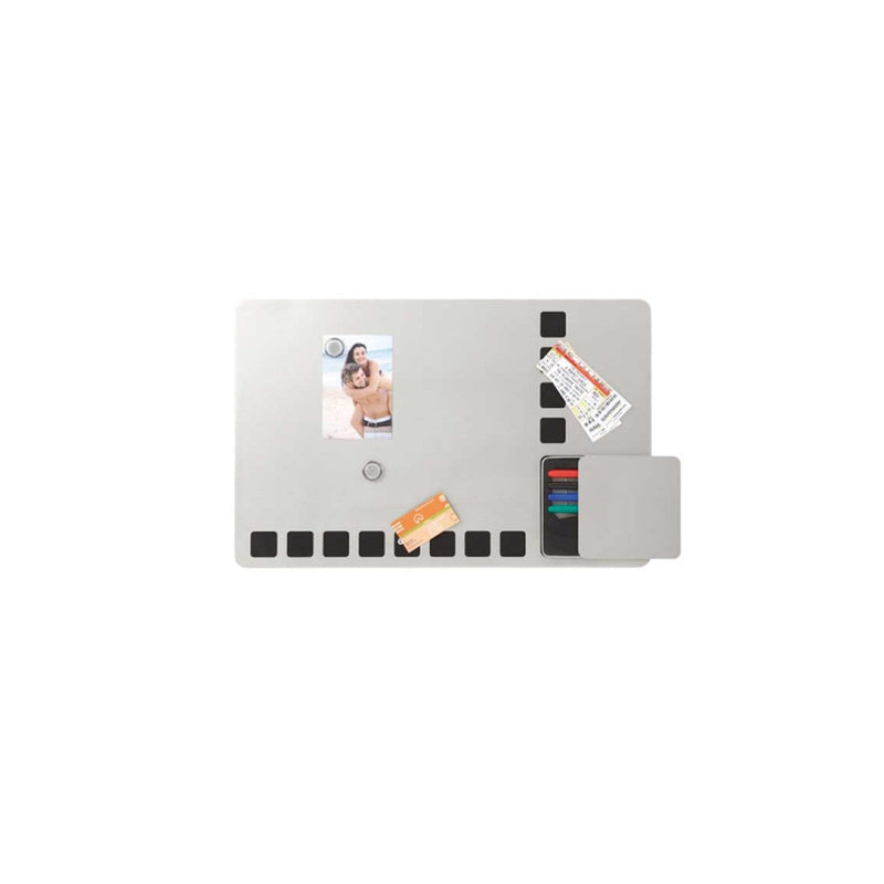 Nobo Pizarra Combinada Magnetica con Cuadriculas de Espuma para Fijar Notas 610x390mm - Incluye 4 Rotuladores, 2 Imanes y Borrador - Almacenamiento para Rotuladores y Borrador